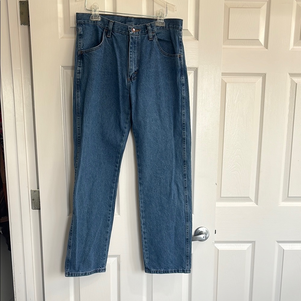 Rustler Medium Indigo Straight Jeans Classic Fit